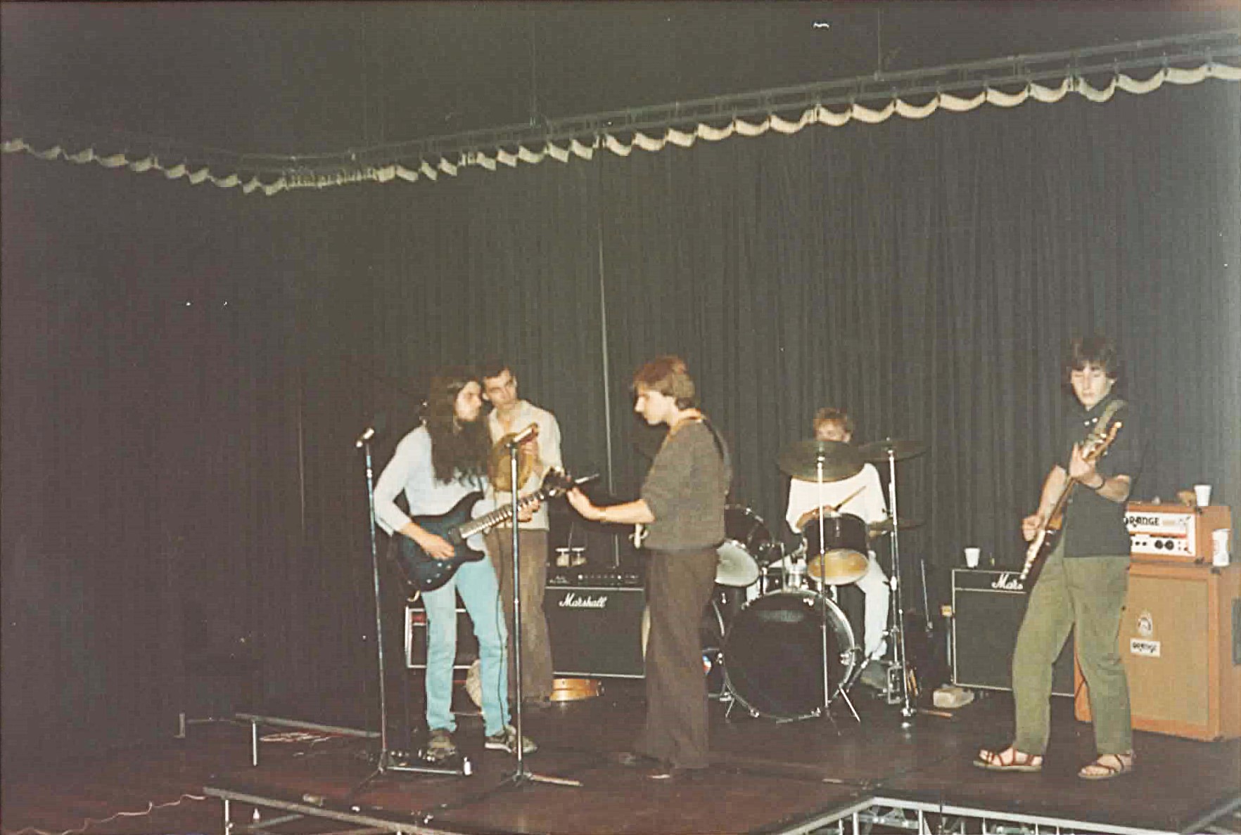 Wud soundchecking before performing at Exeter College in September 1985.
